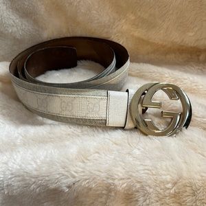 Gucci Women's Cream Leather Belt with Silver Buckle